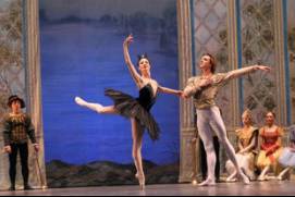 俄罗斯芭蕾舞的崛起：一种超越国界的艺术形式