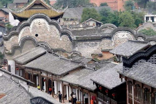 中国古镇文化之旅：历史的回音，文化的灵魂