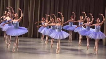 俄罗斯芭蕾发展的三个阶段分别是